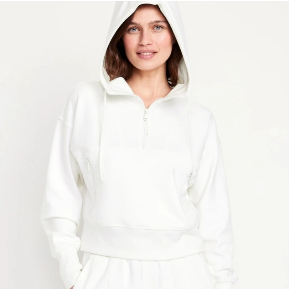 Old Navy active dynamic fleece white hoodie 🤍